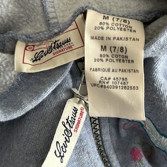 7/8 Levi Strauss, zip up hoodie and Levi’s capris size 8 Size - Picture 12 of 12
